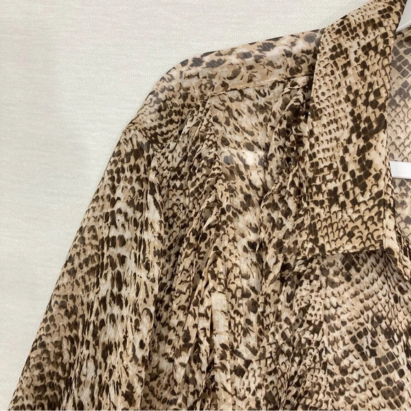 Chico's Animal Print Sheer Fringe Long Sleeve Button Down size XL/3 - Picture 3 of 9